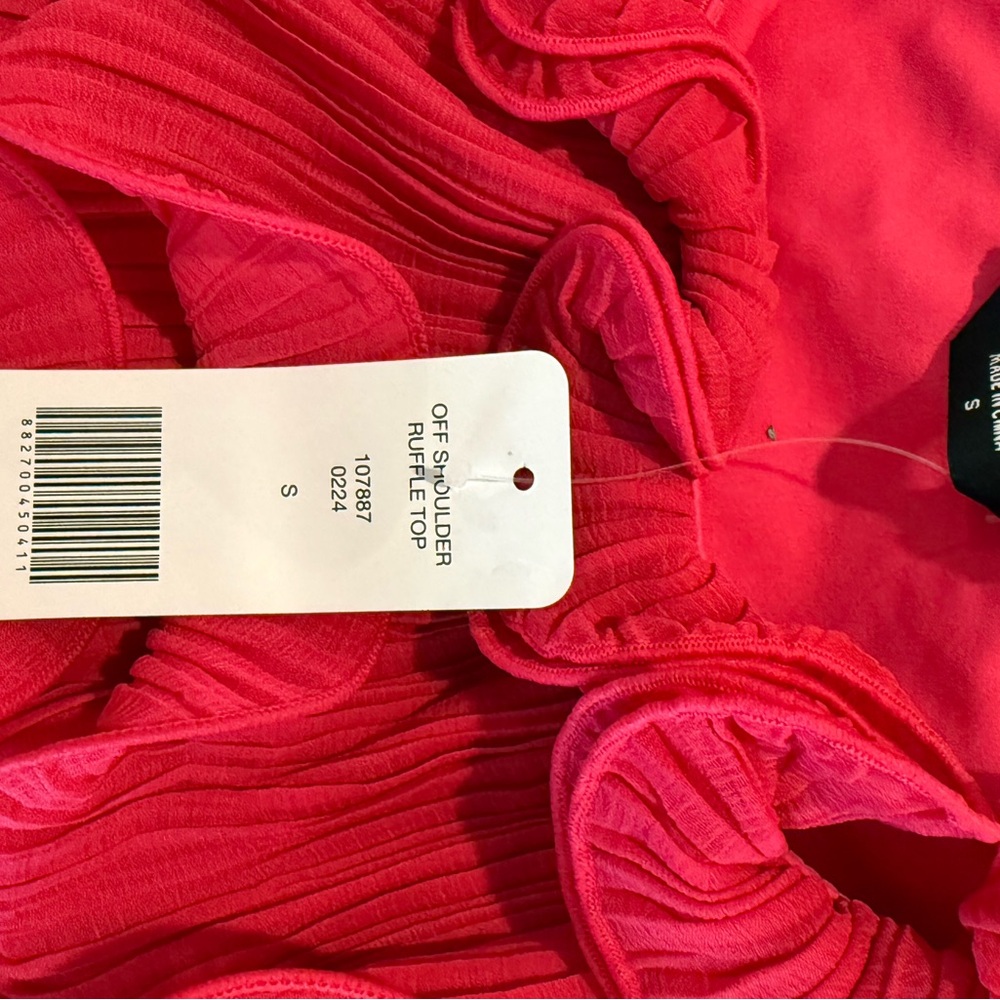 Bebe Fuchsia Ruffle shirt. NWT size S - Picture 3 of 3